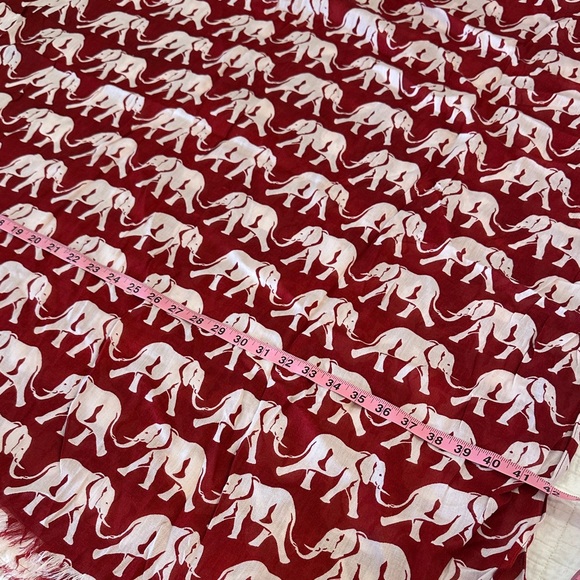Alabama Crimson Tide Blanket Scarf Wrap Mud Pie Elephant Print NWOT - Picture 3 of 4